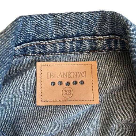 Blank NYC Fitted Raw Hem Denim Jacket In Traffic Jam Size XS - Picture 4 of 9